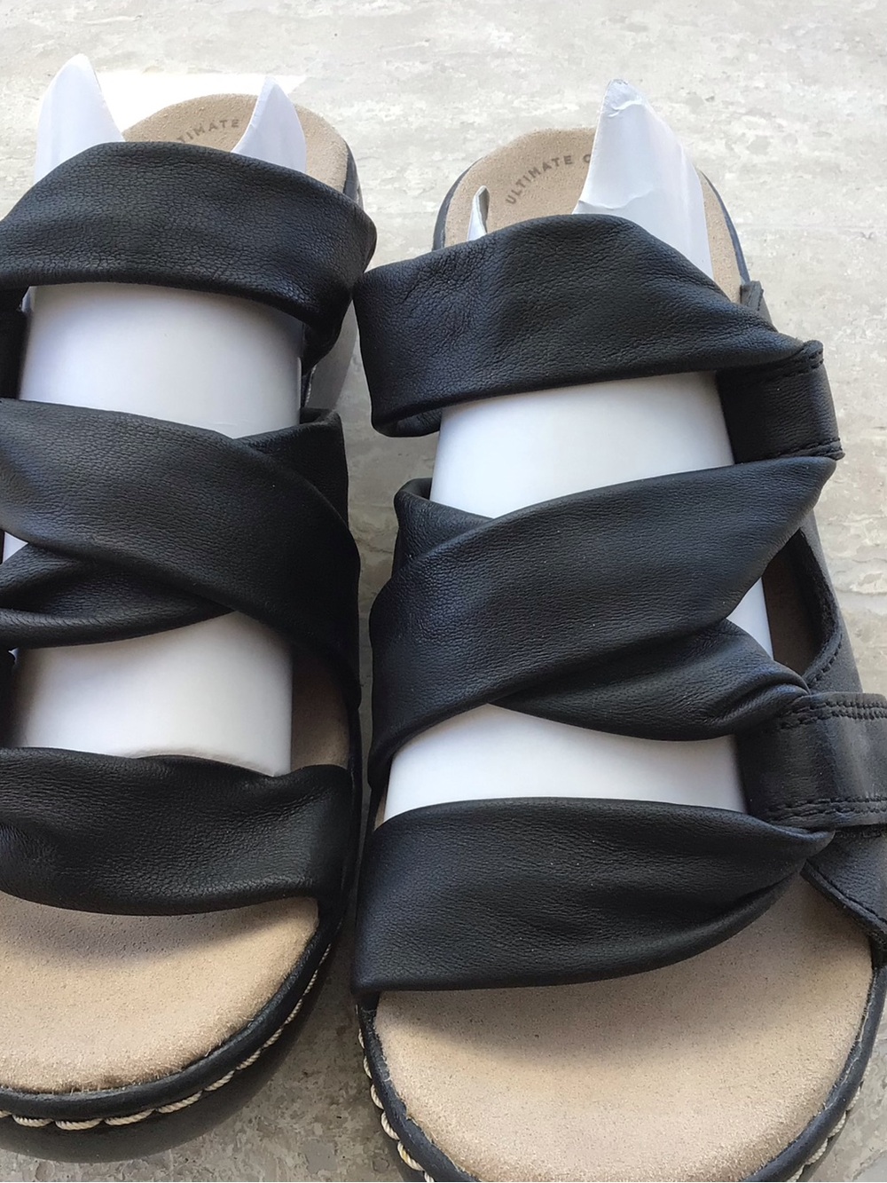 Clarks Black Twisted-Strap Comfort Sandals